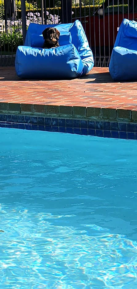 Parkview Motor Inn and Apartments