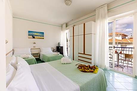 Premium Quadruple Room