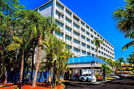 North Miami Beach Gardens Hotel & Suites