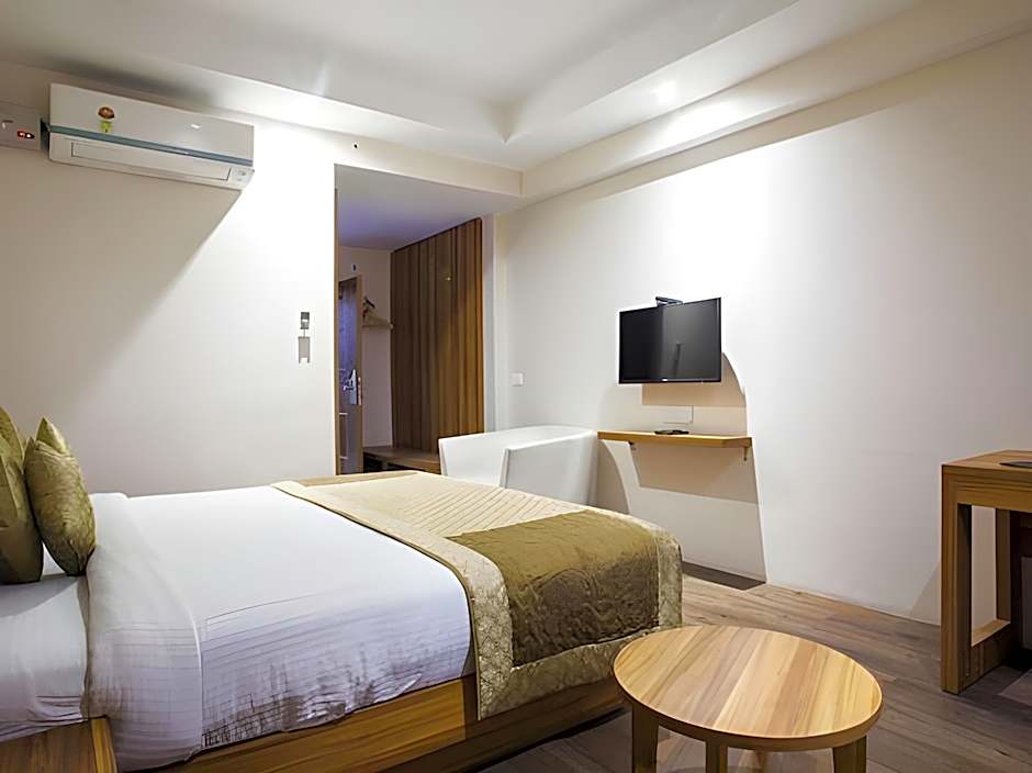 Le Roi Udaipur Hotel