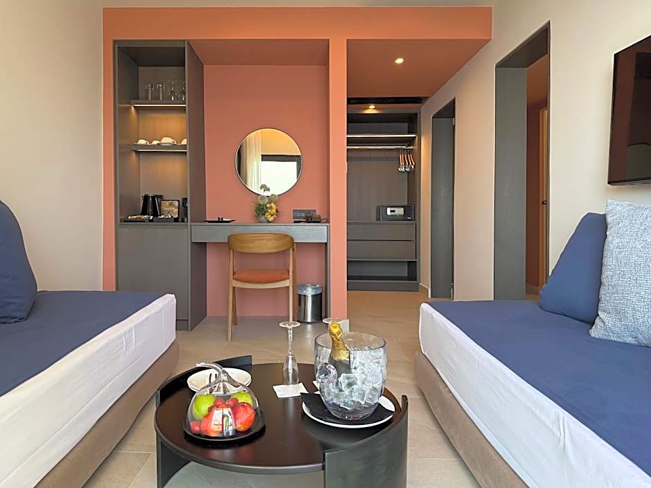 Foto 1 dari 4 — Family Suite, Sea View
