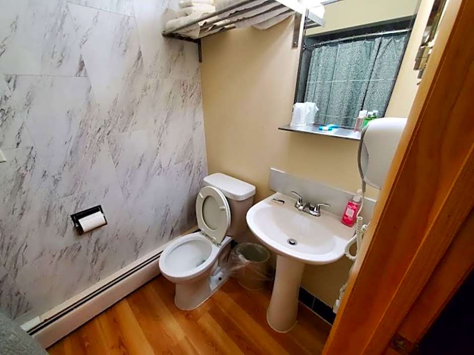 Wisconsin-Aire Motel By OYO Random Lake