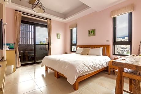 Jhongshan Building Bed and Breakfast