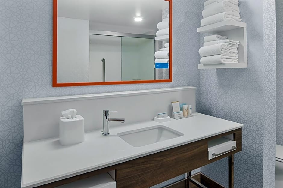 Hampton Inn & Suites Macon I-75 North
