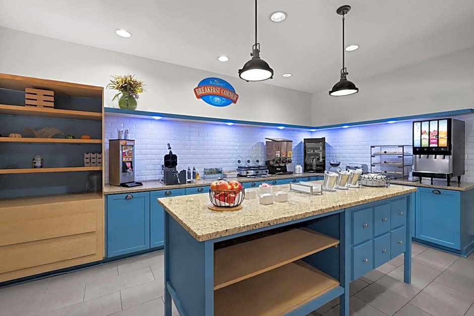 Baymont Inn & Suites by Wyndham Morrow/Atlanta I-75 South