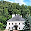 Zamkowa, Pokoje Gościnne