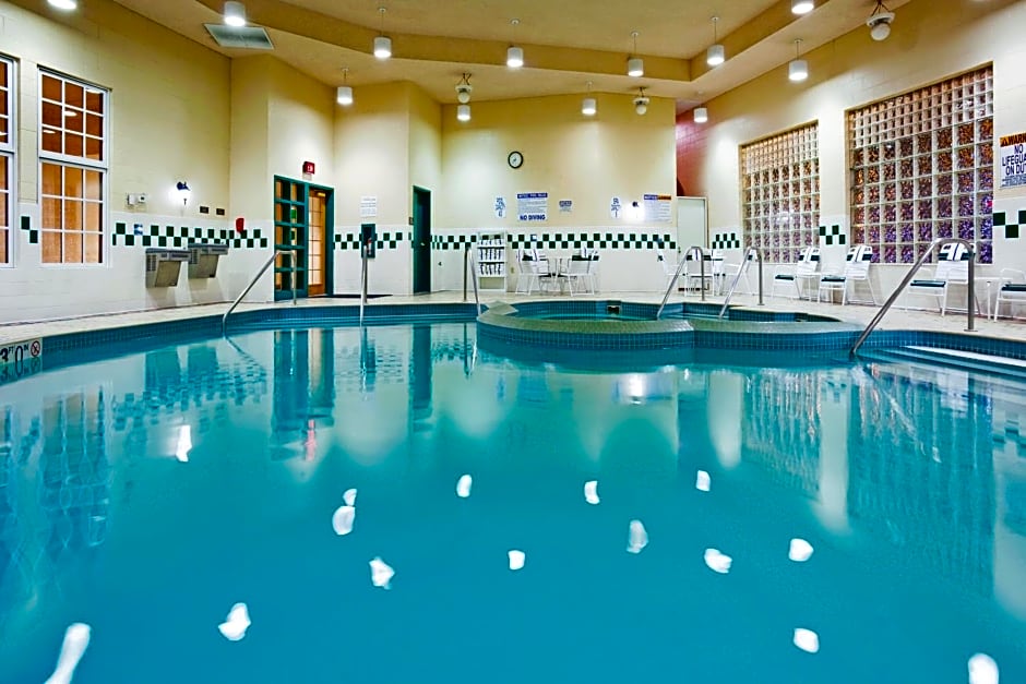 Holiday Inn & Suites Downtown La Crosse, an IHG Hotel