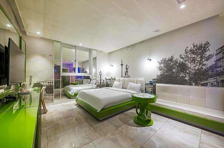 Zara Hotel Peace Square