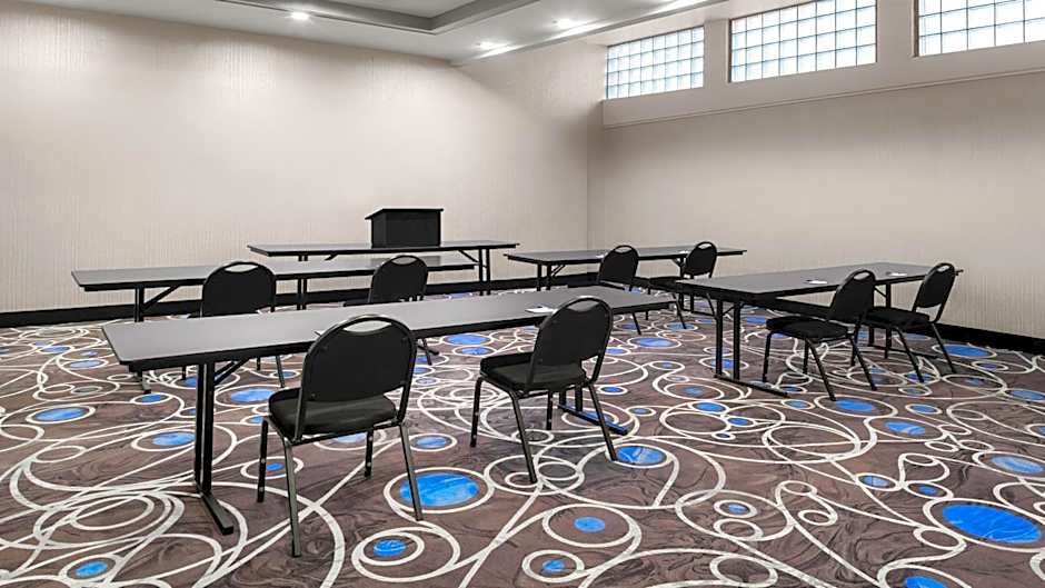 Holiday Inn Express Kansas City Downtown By IHG