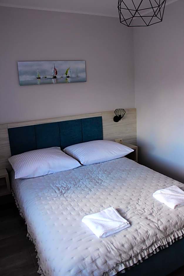 Photo 1 of 9 of Deluxe Apartment