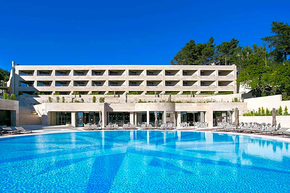 Four Points Sesimbra