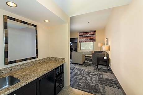 Queen Studio Suite with Two Queen Beds - Non-Smoking