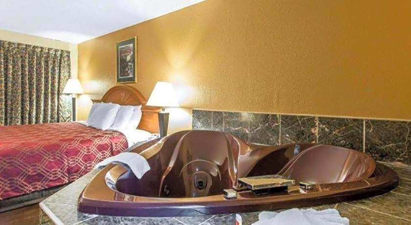 Econo Lodge Dalton West