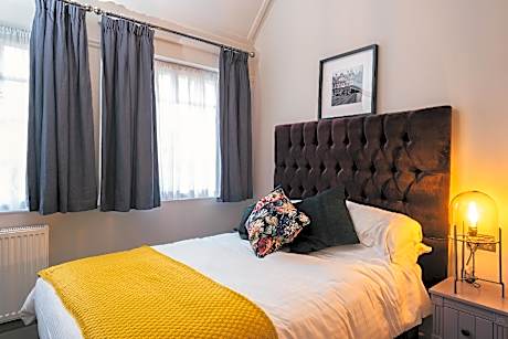 Double-Ensuite with Shower