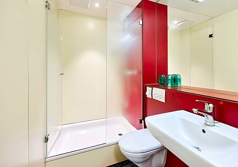 Hotel Pickwick and Pub "the room with a view"