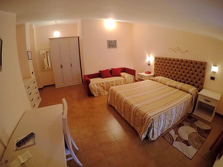 Hotel Ristorante Combolo