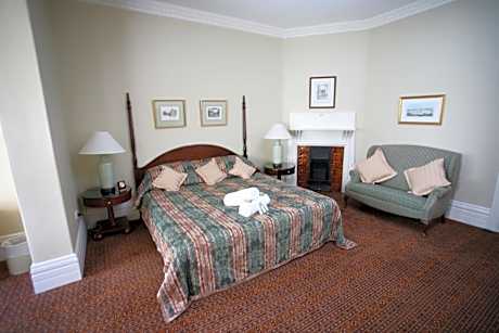 Darcy's Hotel