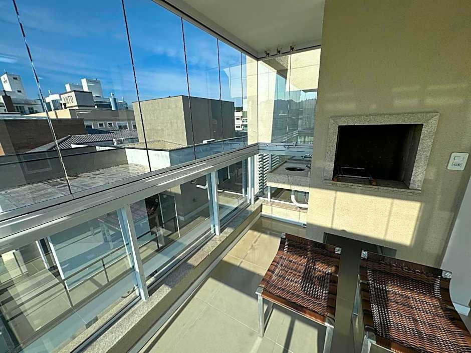 cód 175 - Apartamento com 2 suítes!