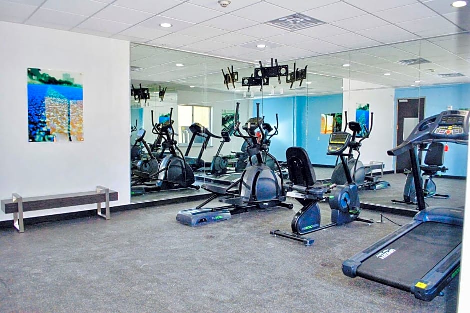 Days Inn & Suites by Wyndham Lubbock Medical Center