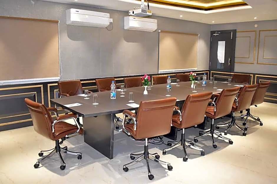 Hotel Radhika Regency