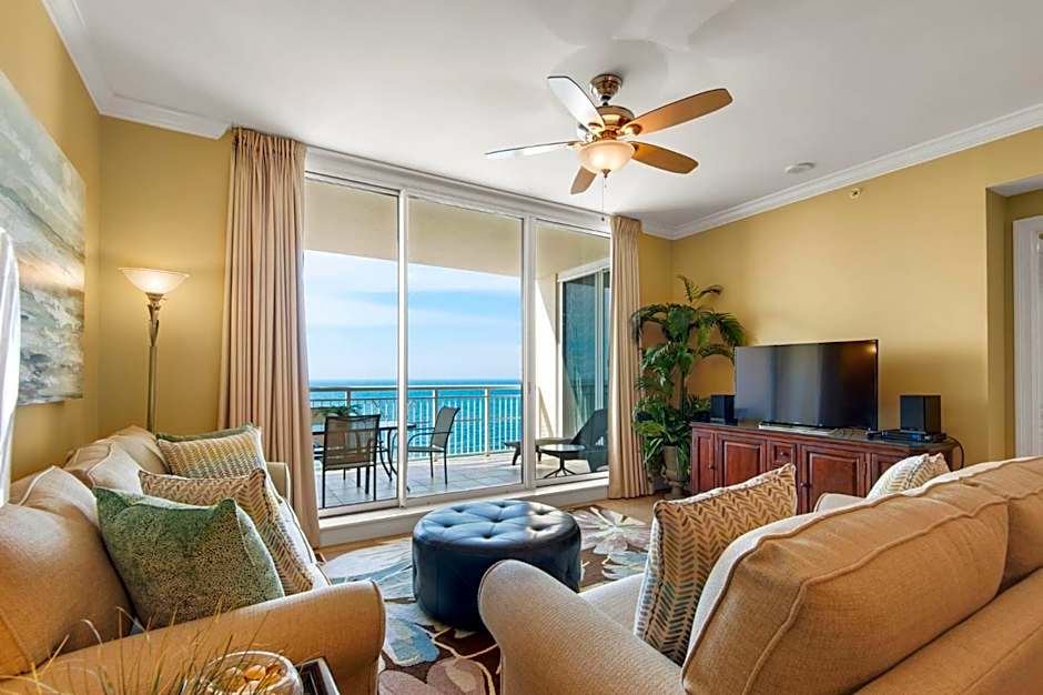 PRIVATE BEACH FRONT LUXURY CONDO, AMAZING VIEWS, INDiGO E, 5-STAR, - 2 BALCONES , "CHOICE AWARD"!