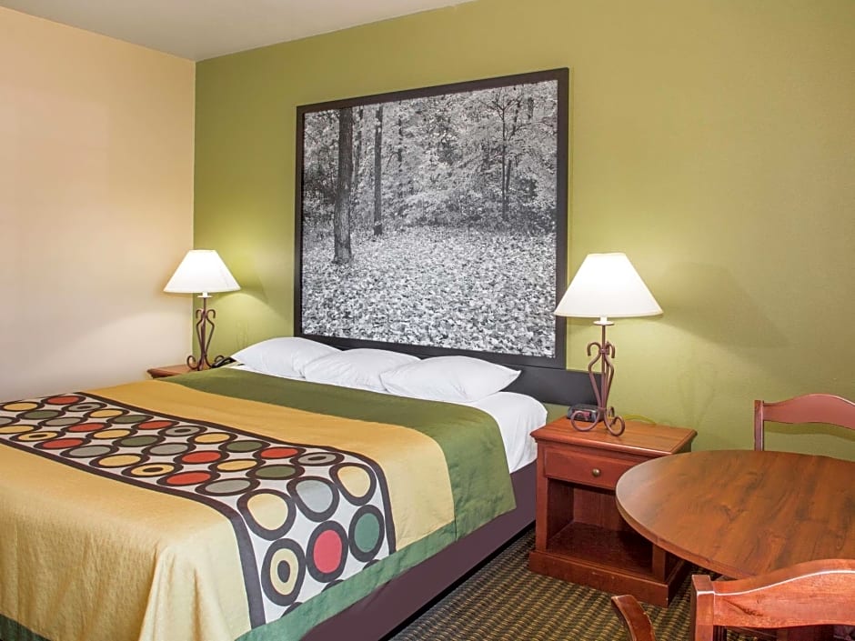 Super 8 by Wyndham Troy