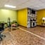 Econo Lodge Inn & Suites Newton