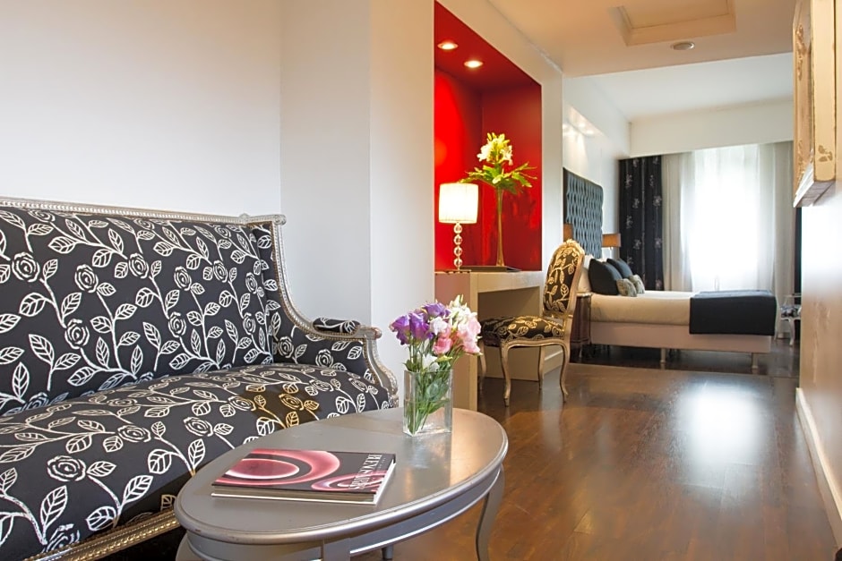 Le Cinque Lusso Hotel