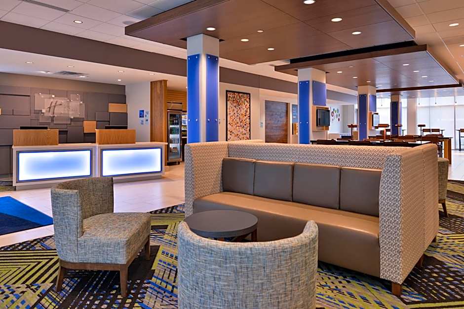 Holiday Inn Express & Suites - Marshalltown By IHG