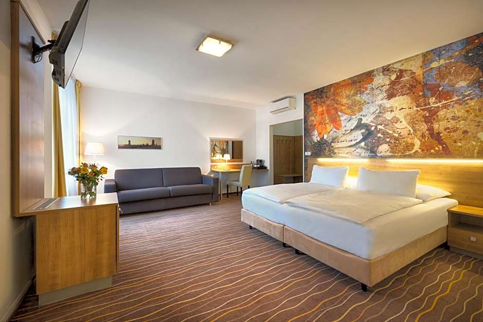 Photo 1 of 7 of Junior Suite