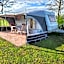 Ruime caravan op gezellige minicamping