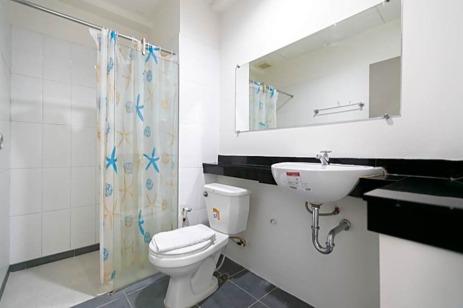 Ruan Plaisoi Apartment