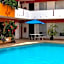 Hotel Azteca Inn