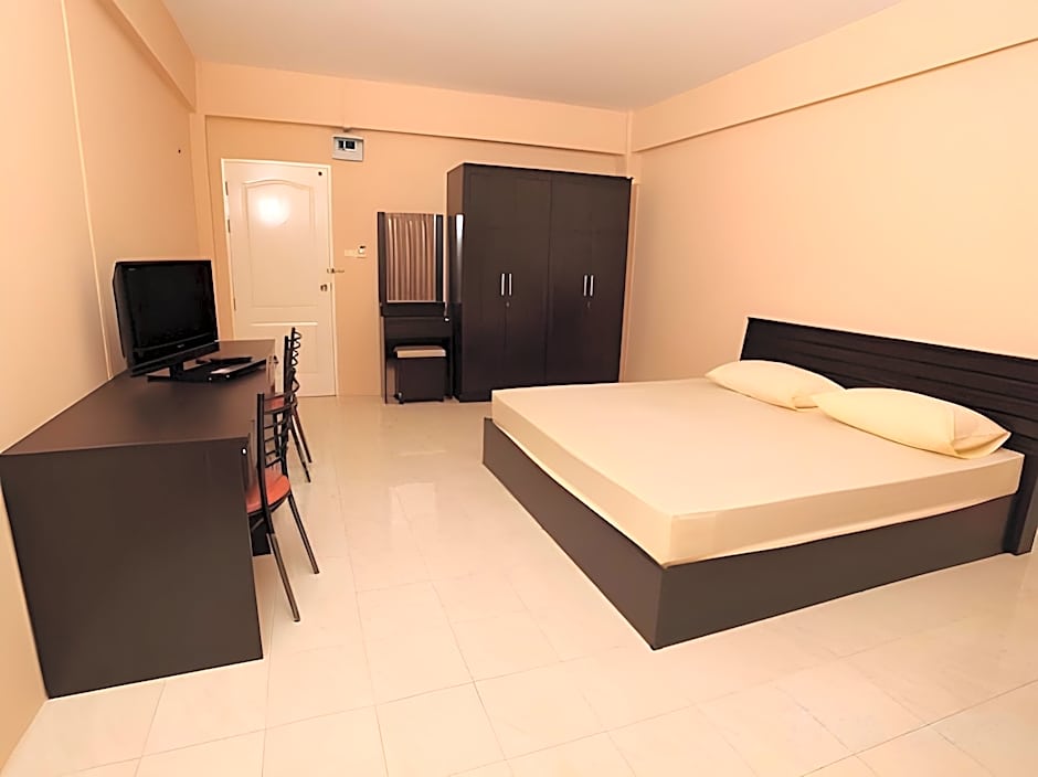 Burapha Bangsaen Garden Apartment