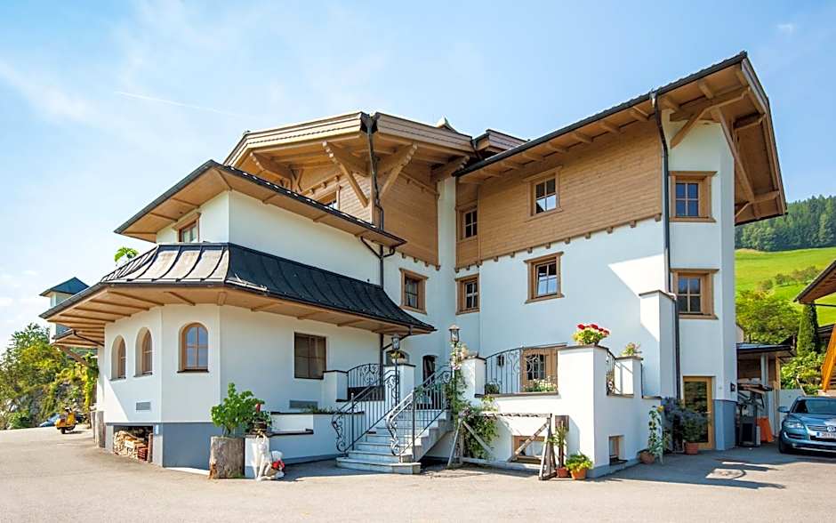 Hotel und Alpen Apartments - Bürglhöh