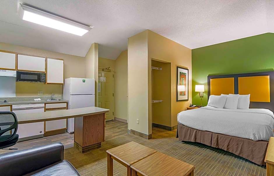 Extended Stay America Suites - Kansas City - Airport - Tiffany Springs