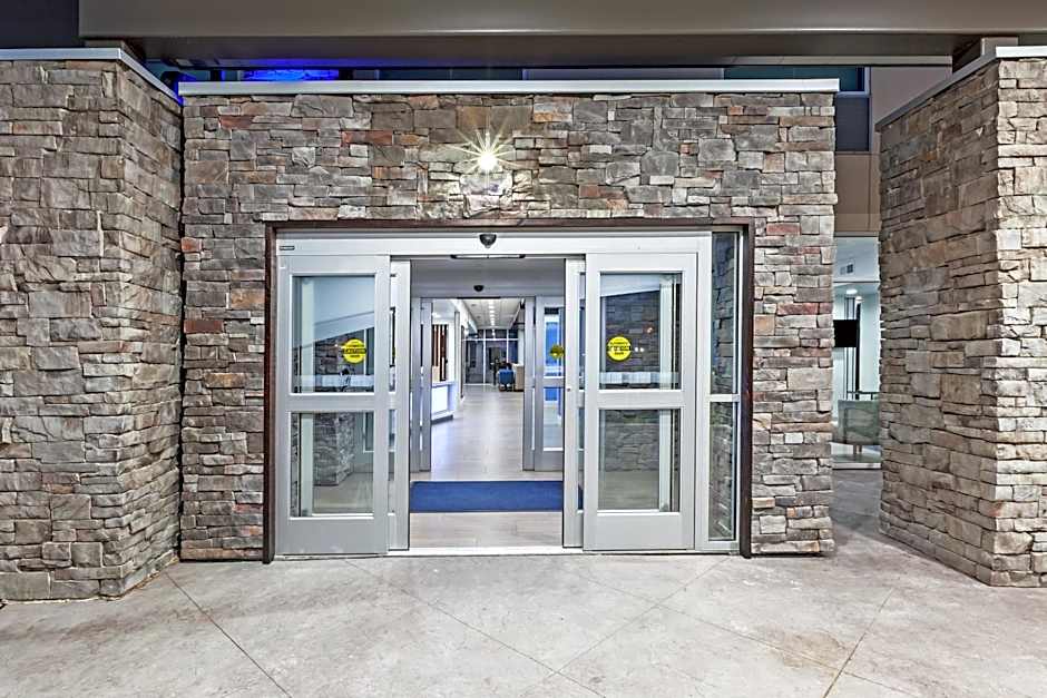 Holiday Inn Express & Suites Coffeyville By IHG