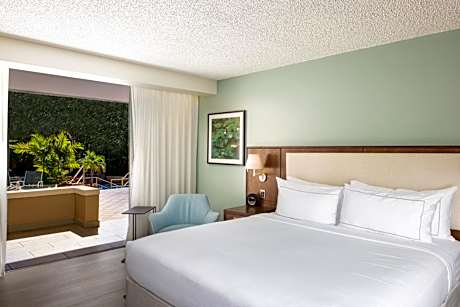 King Room with Balcony and Garden View