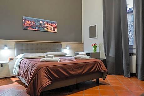 Triple Room with Private Bathroom