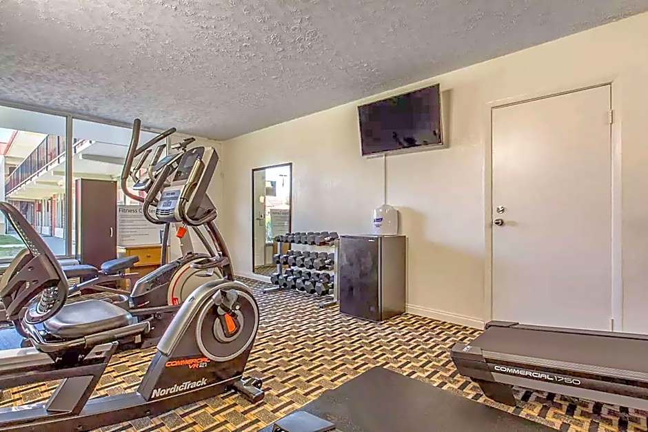 Ramada by Wyndham Santee I-95