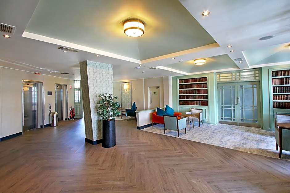 Waterford Marina Hotel