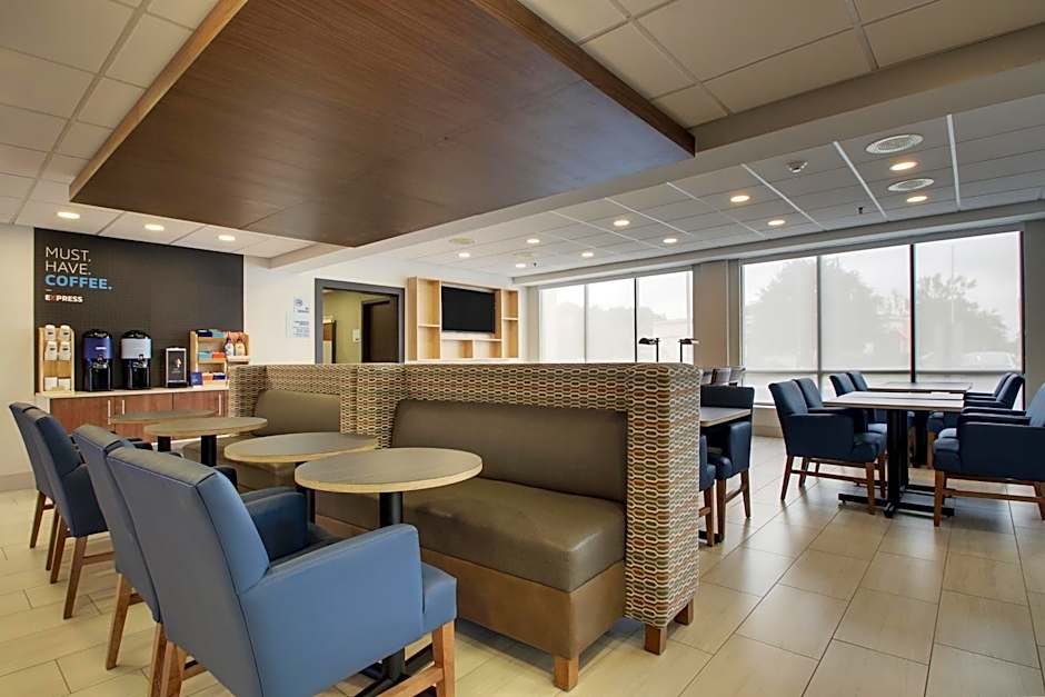 Holiday Inn Express Voorhees - Mt. Laurel By IHG