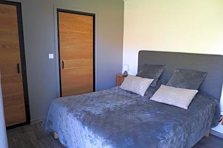 Family Room with Garden View