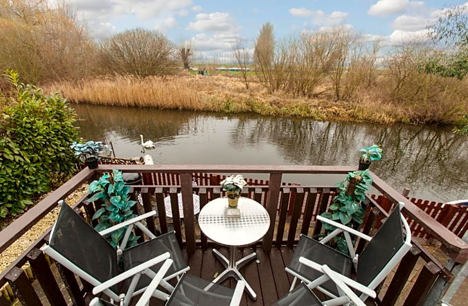 Isleham River Lodge