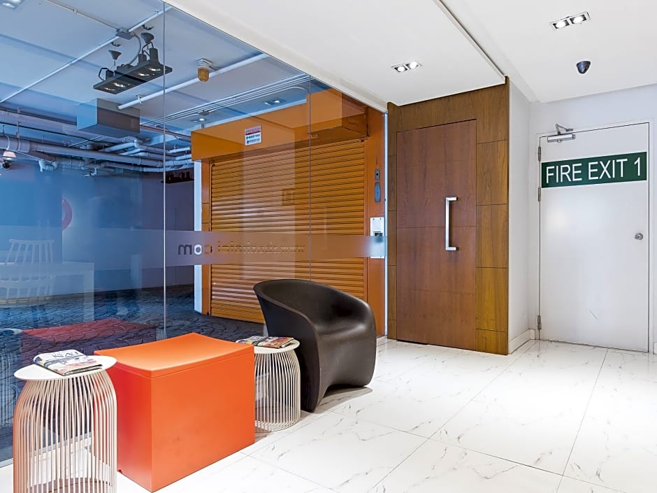 S Box Sukhumvit Hotel