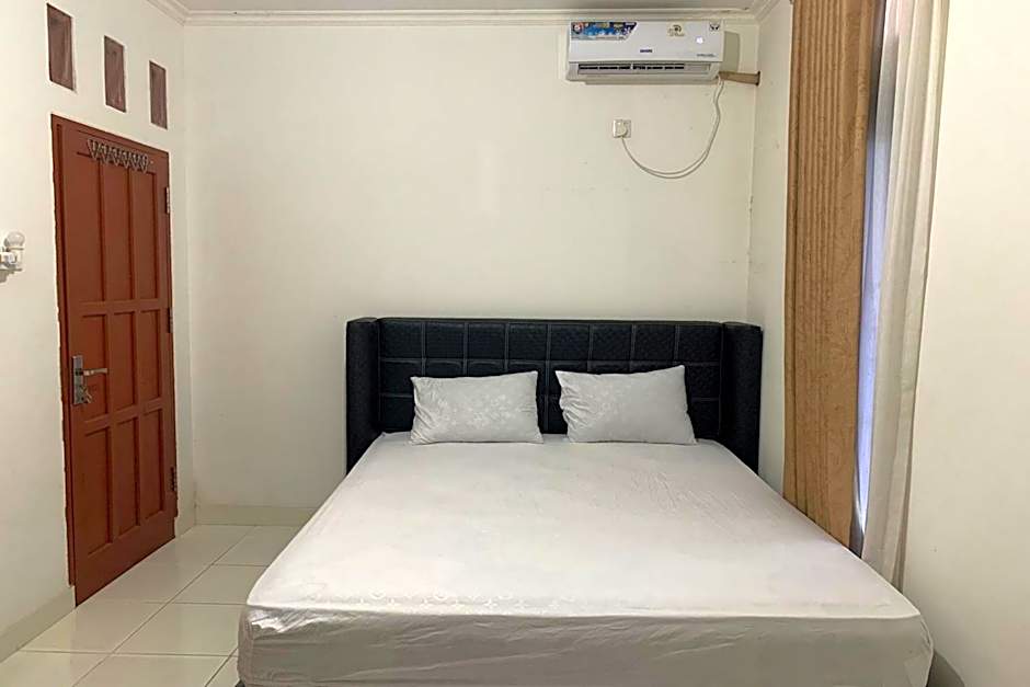 OYO 93485 Hotel Kenzie Sentani