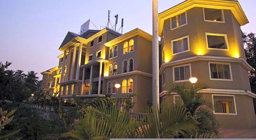 The Golden Suites & Spa Calangute Hotel