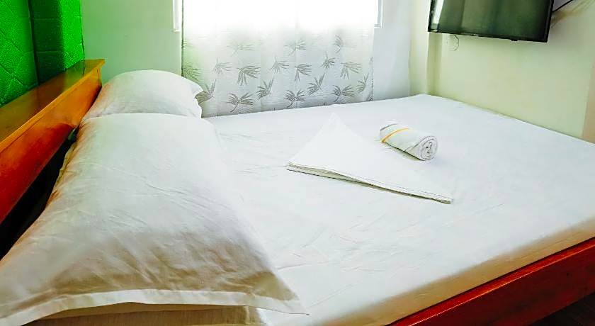 RedDoorz @ D128 Lodge Cagayan Valley