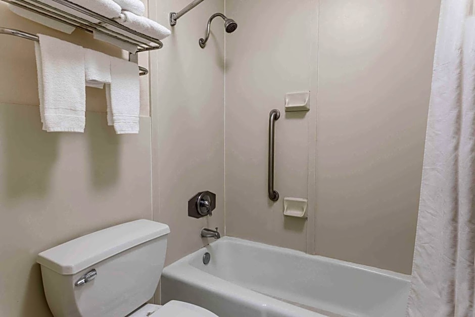 Super 8 by Wyndham Baton Rouge/I-10
