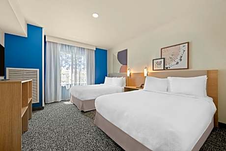 2 Queen Bed Suite